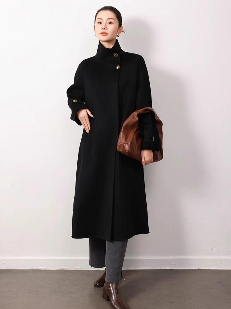 2025 Women's Hepburn Style Black Wool Coat - High-End, Slimming Autumn/Winter Fashion