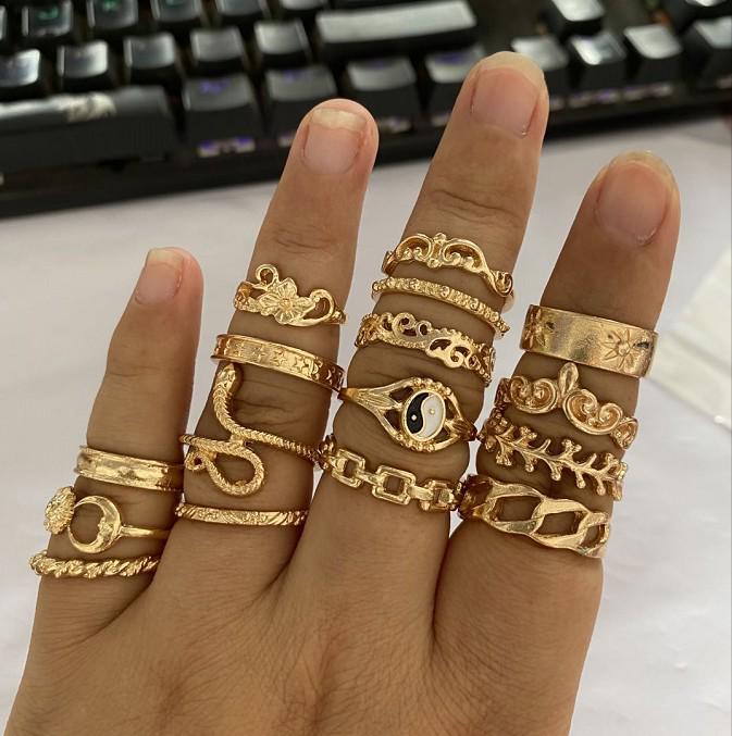 Retro Alloy Snake Moon Sun Symbol 16-Piece Ring Set for Women