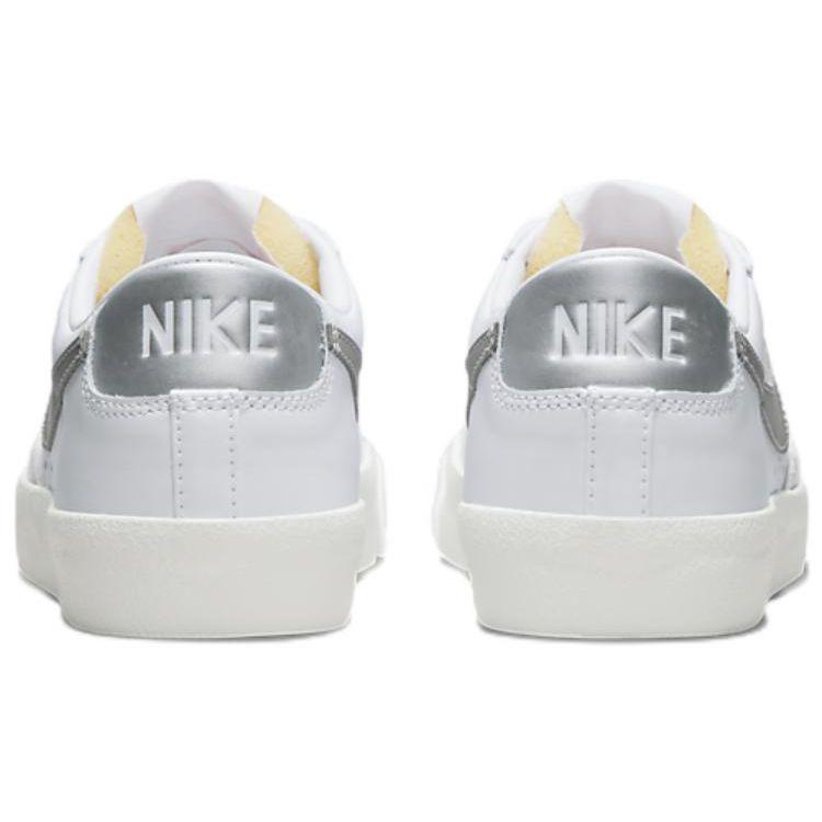 Nike Damen Blazer Low '77 Weiß Metallisches Silber DC4769-113