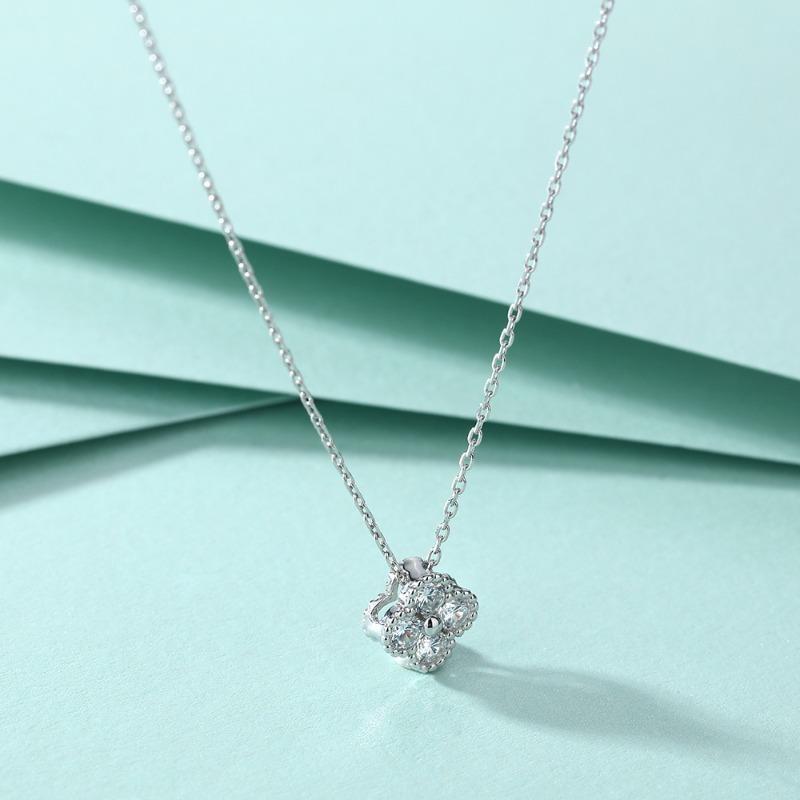 Four-leaf Clover Necklace Silver Female Niche Design Light Luxury Zircon Pendant 925 Silver Collarbone Chain Full of Diamonds High Sense
