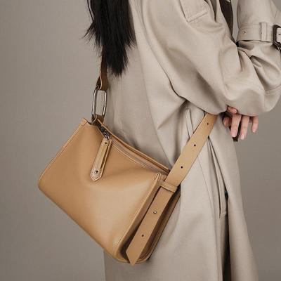 Bolso bandolera de piel de vacuno auténtica 2024 para mujer - Diseño de lujo con un solo hombro y almohada