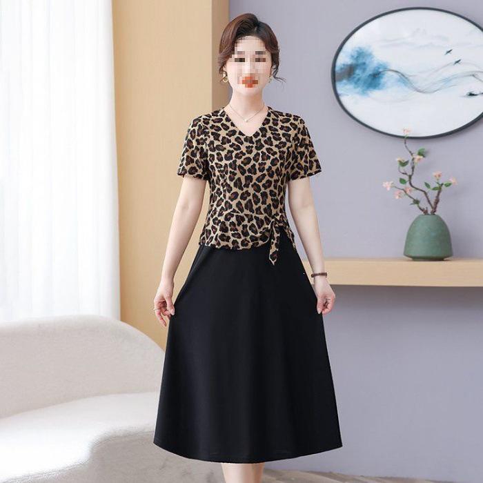 

Women s Leopard Print V-Neck Slimming Dress - Summer Fashion with Cinched Waist and Long Sleeves Extra Large (XL)