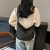 Casual and simple dumpling bag, new textured shoulder bag, large capacity, versatile for men and women, oblique