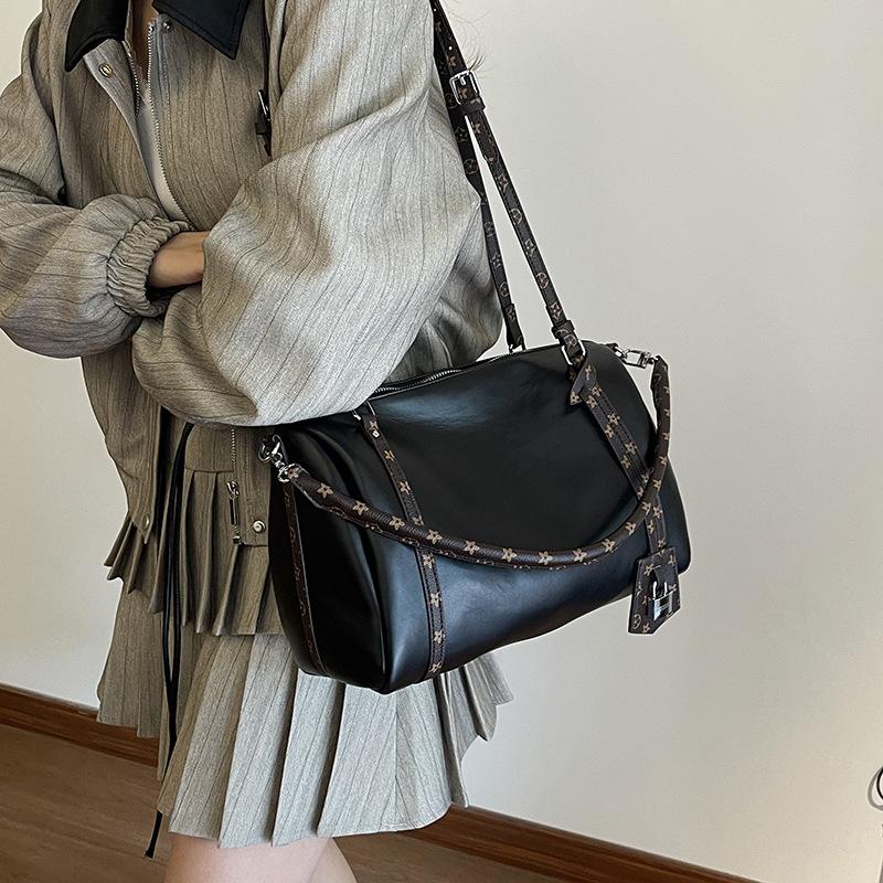 

Премиальная сумка-подушка осень-зима новый модный тренд универсальная замшевая 2025 большая вместимость повседневная взрывная сумка-мессенджер чёрный