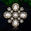 Vintage Pearl Baroque Brooches for Women Unisex Luxury Rhinestone Pins Event Party Fashion Gifts Decoration Clothes Accessories