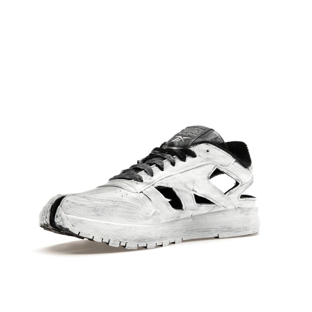 maison margiela x classic leather tabi whiteout