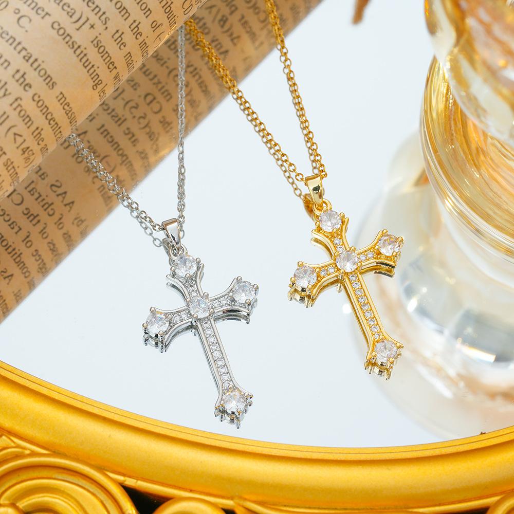 Punk Kreuz Halskette mit einzigartigem und modischem Weißzirkon Nischen-Design Schlüsselbeinkette