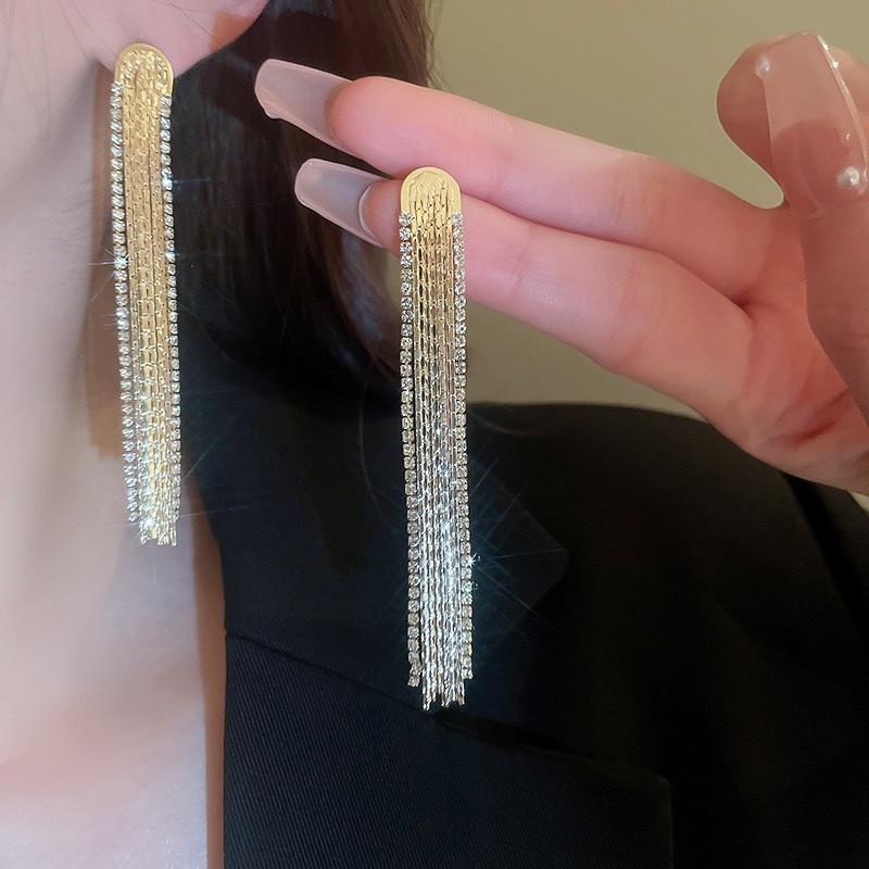 European and American Diamond-encrusted Metal Long Fringed Earrings Women's High-end Studs, Niche Temperament Earrings