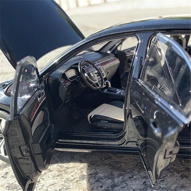 TCFJN1 1:18 2017 VW Magotan B8 Alloy Car Model Diecasts Metal Vehicles Car Model High Simulation Collection Childrens Gifts Decoration