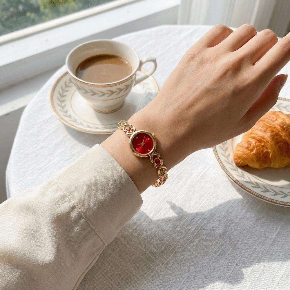 Retro Quartz Watch Versatile Temperament Oval Watch Community Accessories Ladies Watch Lady