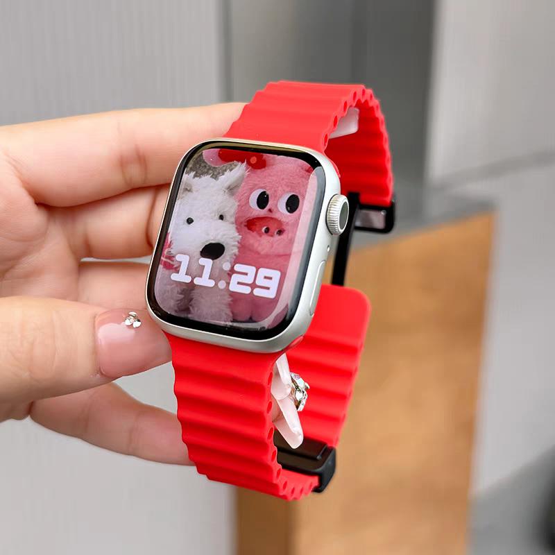 Silicone Strap For Apple watch band 49mm 46 45 44 40 41 38mm magnetic buckle bracelet iWatch series 3 4 5 6 se 7 8 9 10 Ultra 2
