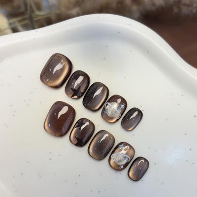 Neuer Herbst und Winter Katzenauge reine handgetragene Nägel High-End Boutique Nagelaufkleber Neujahr kurze Großhandelsnägel Nagelstück