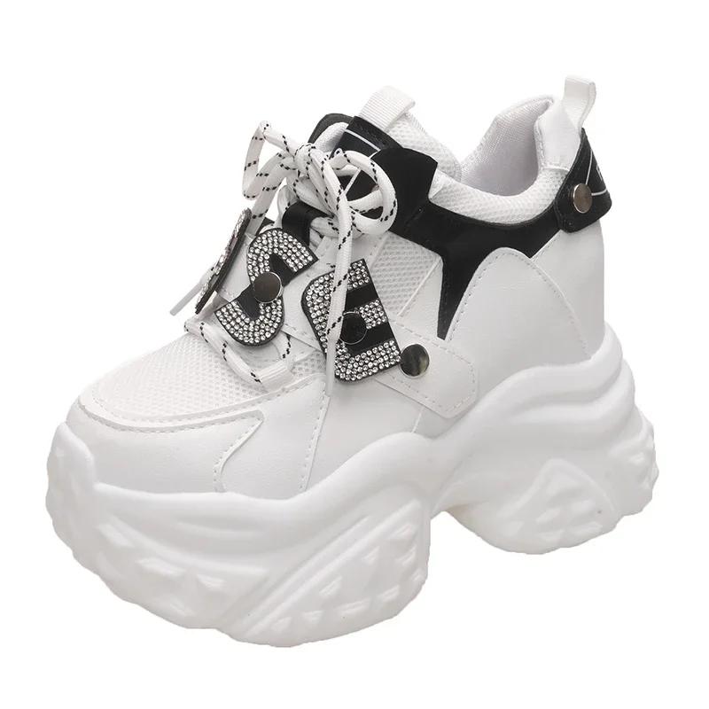 

Модные женские кожаные кроссовки на платформе 10 см, осенние спортивные кроссовки в стиле «папиных», с высоким верхом, массивные повседневные туфли, женские туфли на толстой подошве, белые туфли с блестками 34 белый
