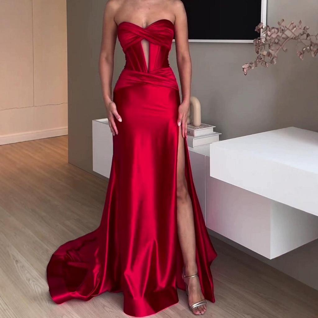 Elegant stroppeløs kveldskjole med én skulder for brudepiker