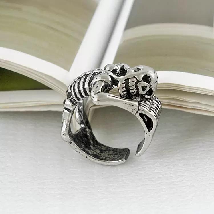 Punk Skull Ring for Men and Women, Retro Alloy Adjustable Ring, Jewelry Gifts