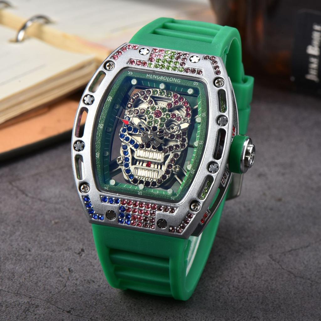 New Colored Diamond Skull Quartz Watch Spot Wholesale Fashion Business Diamond-encrusted Silicone Watch Men