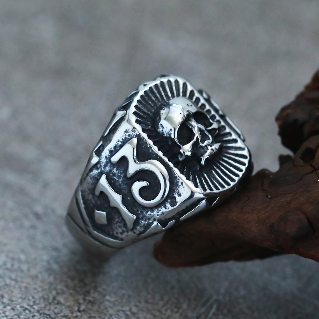 1pc New Pattern Titanium Steel Number 13 Ring Punk Style Hip Hop Retro Style Mighty And Domineering Skull Stainless Steel Ring Jewelrys