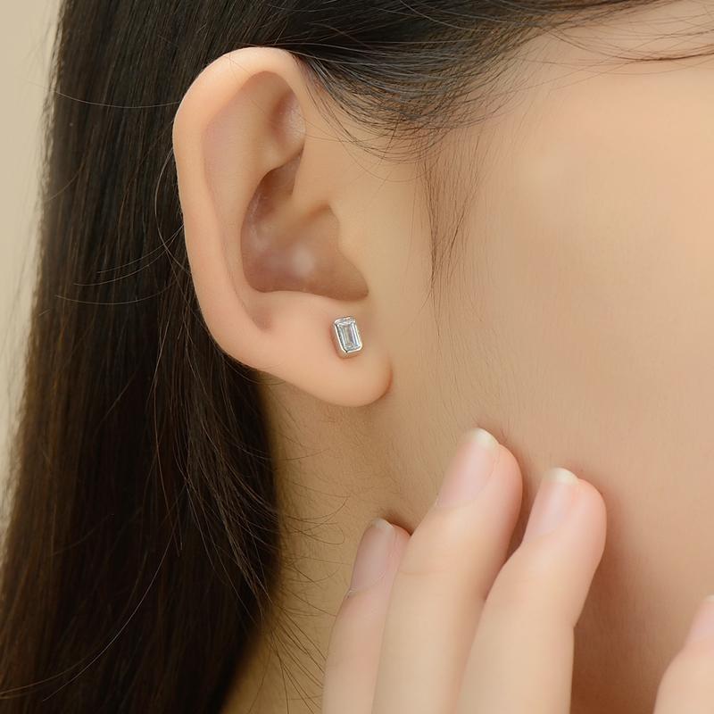 Orecchini A Perno In Argento 925 Con Zirconi Cubici A Forma Di Gattino - Piccoli E Delicati