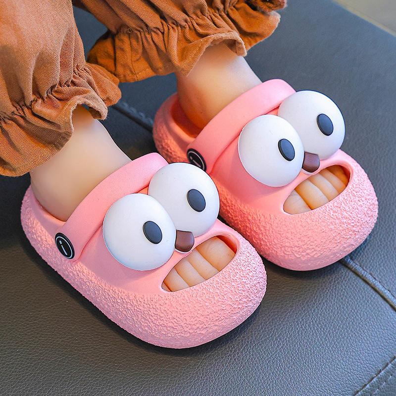Children's Summer Indoor and Outdoor Cartoon-eye Sandals for Infants and Toddlers, Baby Bath Clogs with Closed Toe for Boys