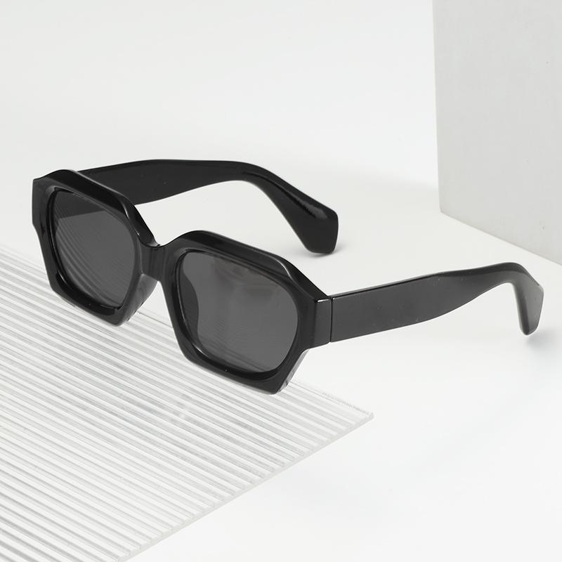Plain Face Retro Cat Eye Sunglasses For Women UV Resistant High End Street Photography Fashionable Shades 7731