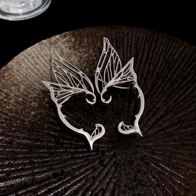 Pince à Oreille Papillon Couleur Argent Sans Perçage Pour Femmes Filles Manchette d'Oreille en Métal Cuivre Creux Boucles d'Oreilles Crochet d'Oreille Punk Bijoux