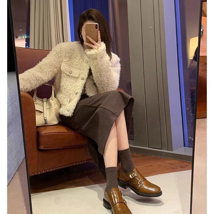 Su Yinyin has the same modern tone~ retro round head carved buckle with thick heel Oxford loafer single shoes women's small leather shoes