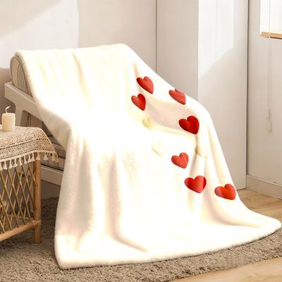 Cozy Heart Print Flannel Blanket – Soft Warm All-Season Throw with Red and Beige Hearts Ideal for Sofa Car Office Camping & Travel