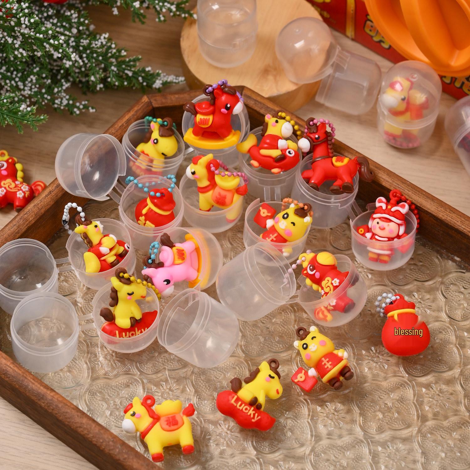 

Ключниця-капсула Кінь на Новий Рік - Мультяшна Фігурка в Сліпому Боксі для Дитячого Новорічного Подарунка