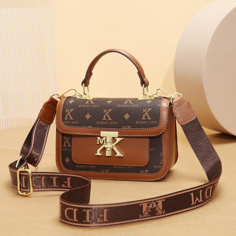 

Горячая новинка 2025 года, европейская и американская ретро маленькая квадратная сумка, текстурированная наплечная сумка-мессенджер