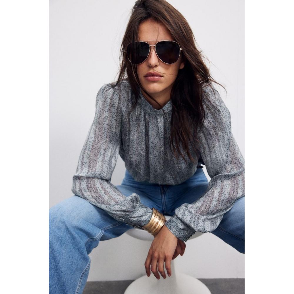 

Блузка с узором HM светло-серого цвета