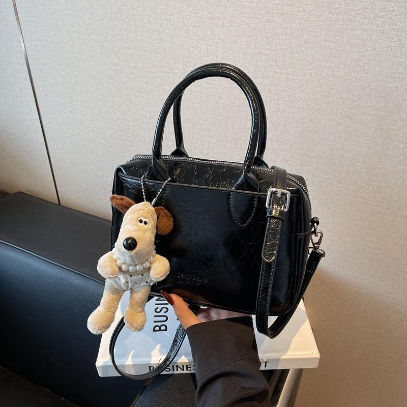 Premium Texture Bowling Handbag Women's 2025 Summer Retro Fashion Versatile Shoulder Bag Commuter Messenger Bag