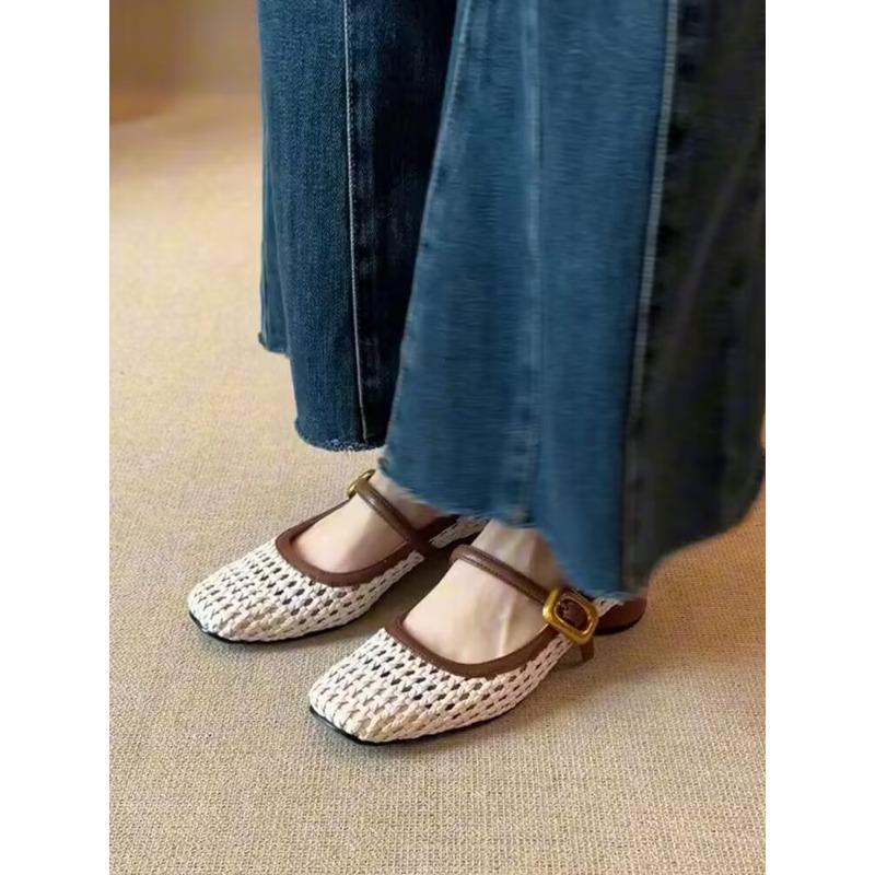 

Fashion 2025 New Retro Hollowed-out Women s Color-blocked Single Shoes with A Light Mouth, Round Toe, One-line Strap and Thick Heel 40 белый