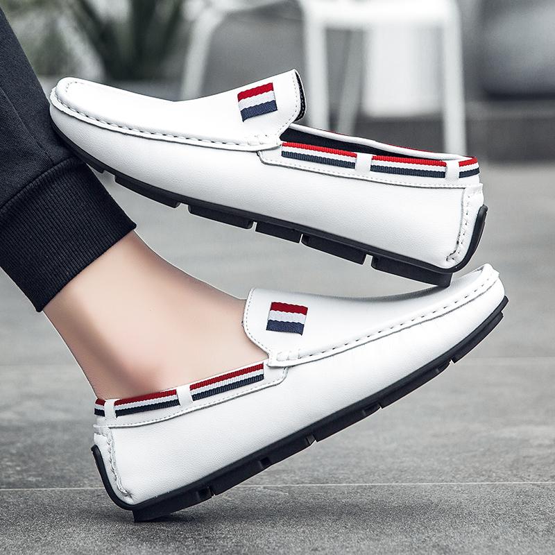 

2024Классическая повседневная мужская кожаная обувь, легкая и нескользящая, лоферы, надеваемые одним движением ноги, удобная обувь для вождения на плоской подошве 44 белый