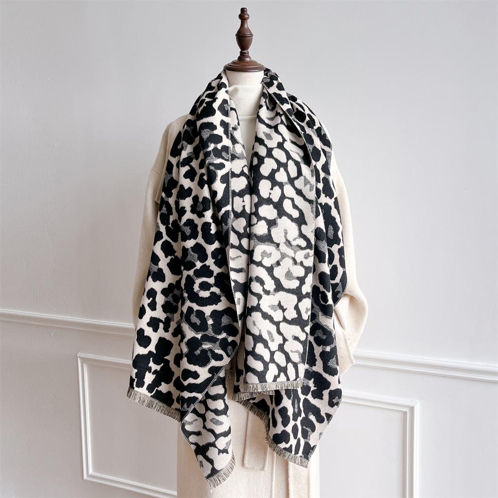 Winter Warm Women Scarf Leopard Pattern Designer Imitation Cashmere Thicken Shawl Pashmina Scarves Female Wrap Blanket Foulard