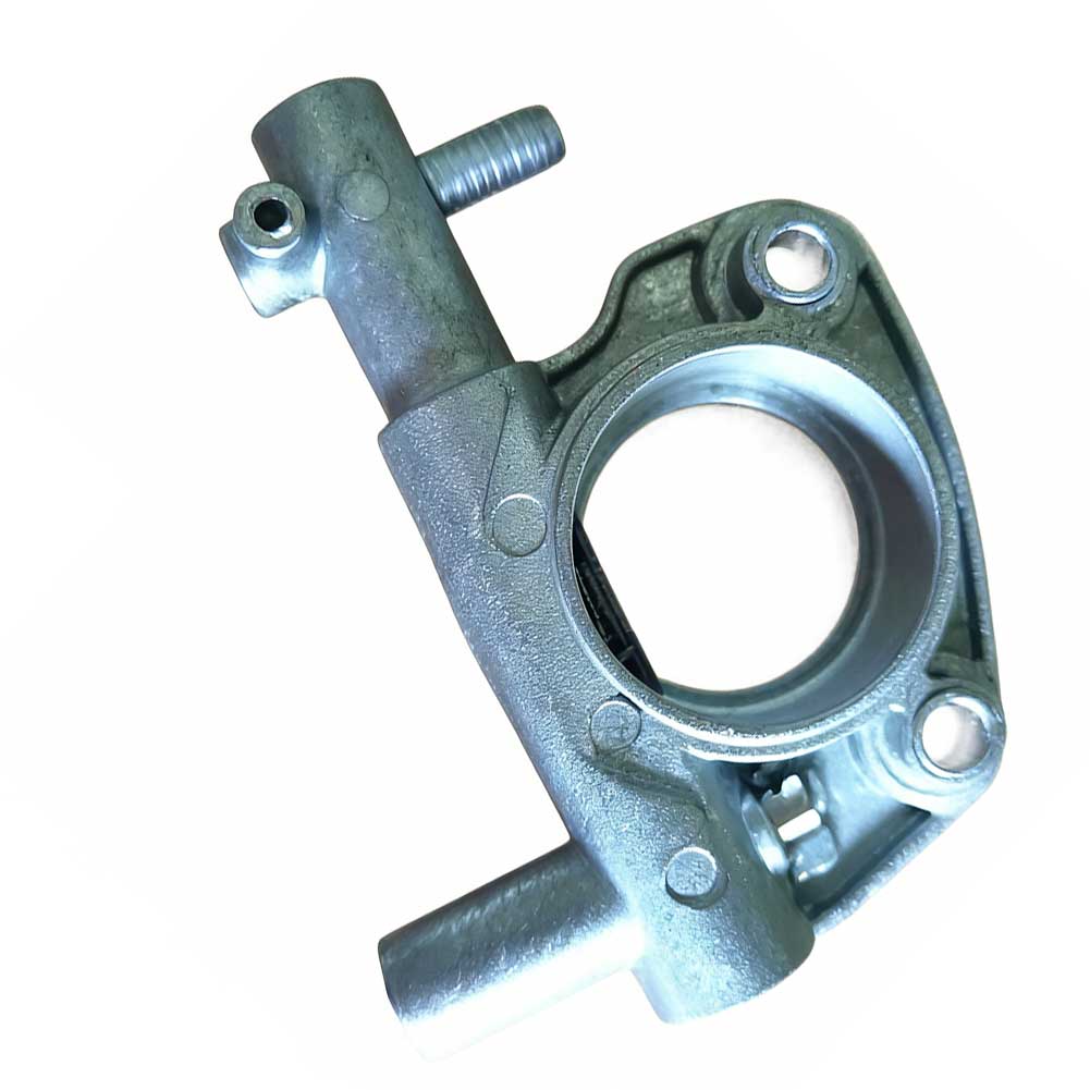 Replacement Oil Pump Chainsaw Oil Pump Precise Fit Component Efficient Oil Delivery Sturdy Metal Construction Power Tool Part