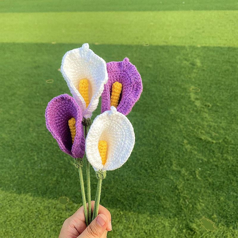 Buquê de Flores de Lã Tricotado à Mão: Ornamento de Rosa, Lírio, Girassol Presente