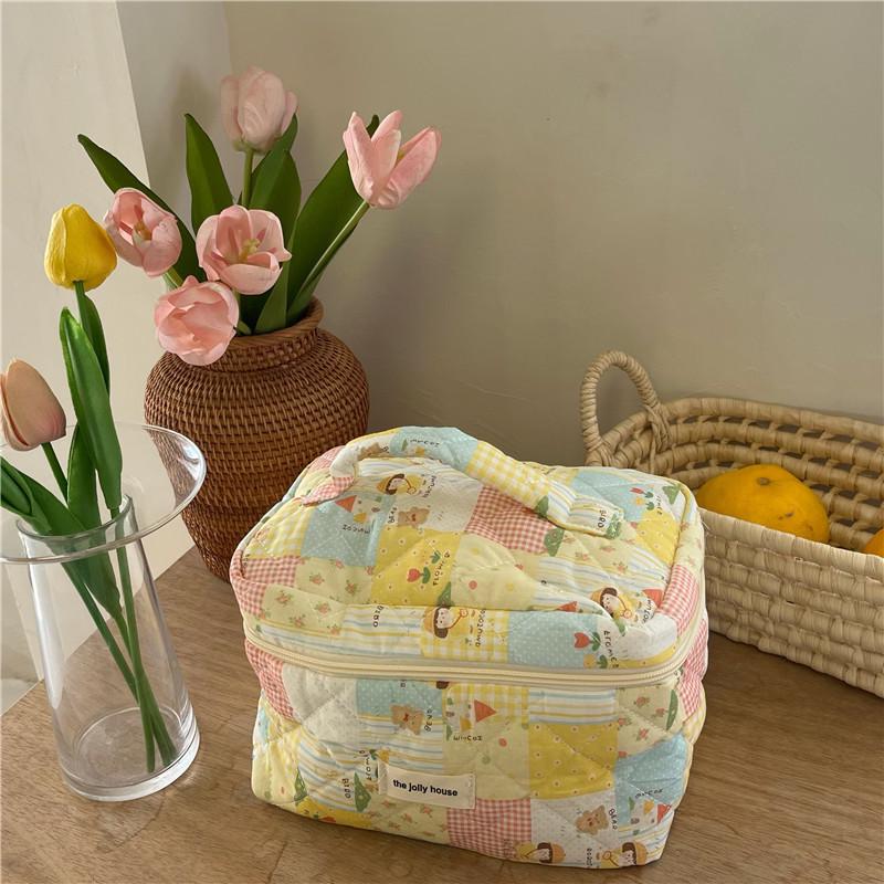 Women's Large Capacity Girlish Polka Dot Makeup & Wash Bag