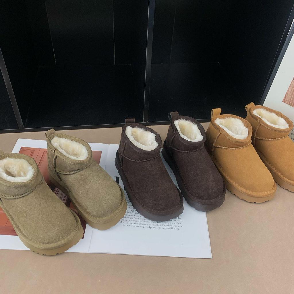 Children's 2025 Winter Snow Boots: Warm Cotton Boots for Boys & Girls, Fashionable and Versatile Short Casual Style.