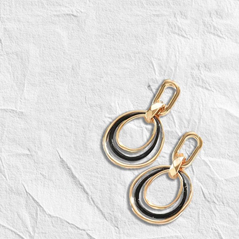 Earrings summer high sense, long earrings simple jewelry personalized light luxury double rings gold earrings item
