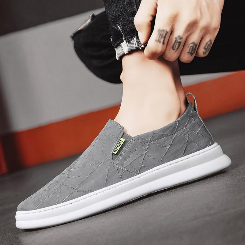 2024 New Men Casual Sneakers Summer Breathable Comfortable Ice Silk Flat Shoes Loafers Fashion Lightweight Walking Footwear Plus