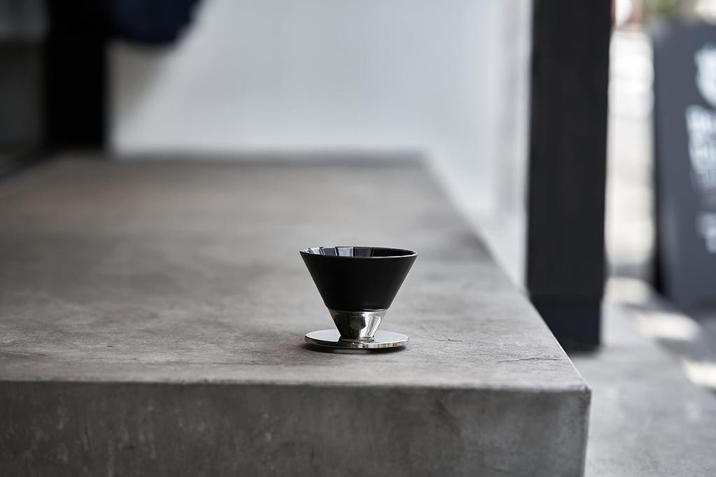 Coffee Dripper Silver & Black [Arita, Saga Prefecture] [Beasty Coffee] A dripper with an impressive metal combination