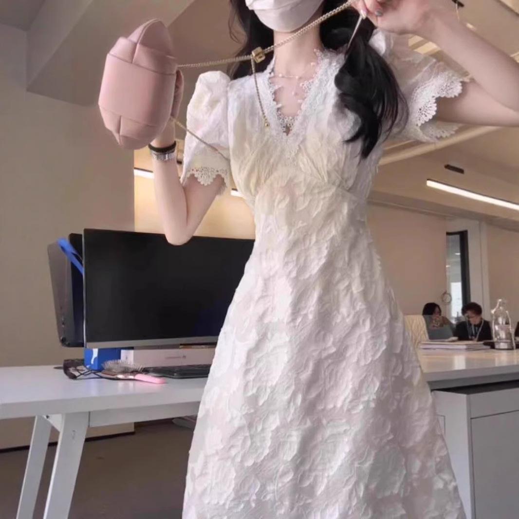

Coffee Break French White Lace V-Neck Bubble Sleeve Dress Summer Female Gentle Wind Fairy Dress Temperament Long Dress S белый
