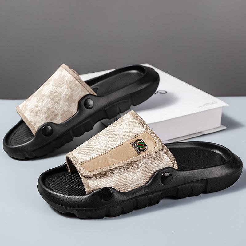 New sandals lightweight soft-soled slippers men's sandals trendy and versatile summer wading beach shoes