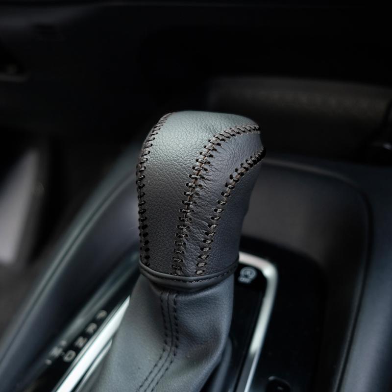 PU Leather Car Gear Head Shift Knob Collars Case Cover For Toyota Corolla E210 Camry XV70 2024 Hybrid