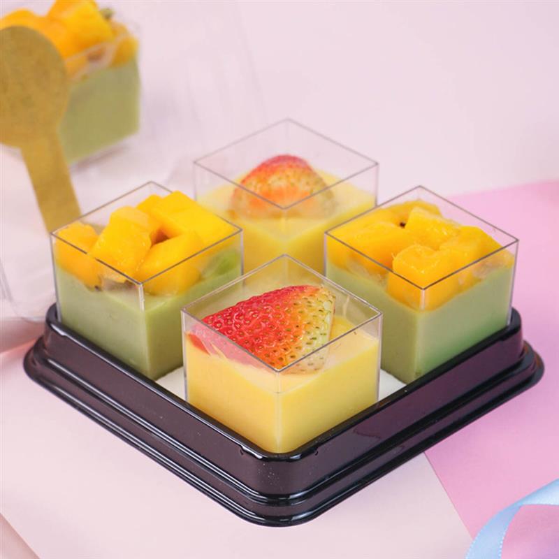 20pcs Plastic Tiramisu Pudding Mousse Cup Transparent Plastic Mousse Cup Container for Jelly Yogurt Dessert (with Cover)