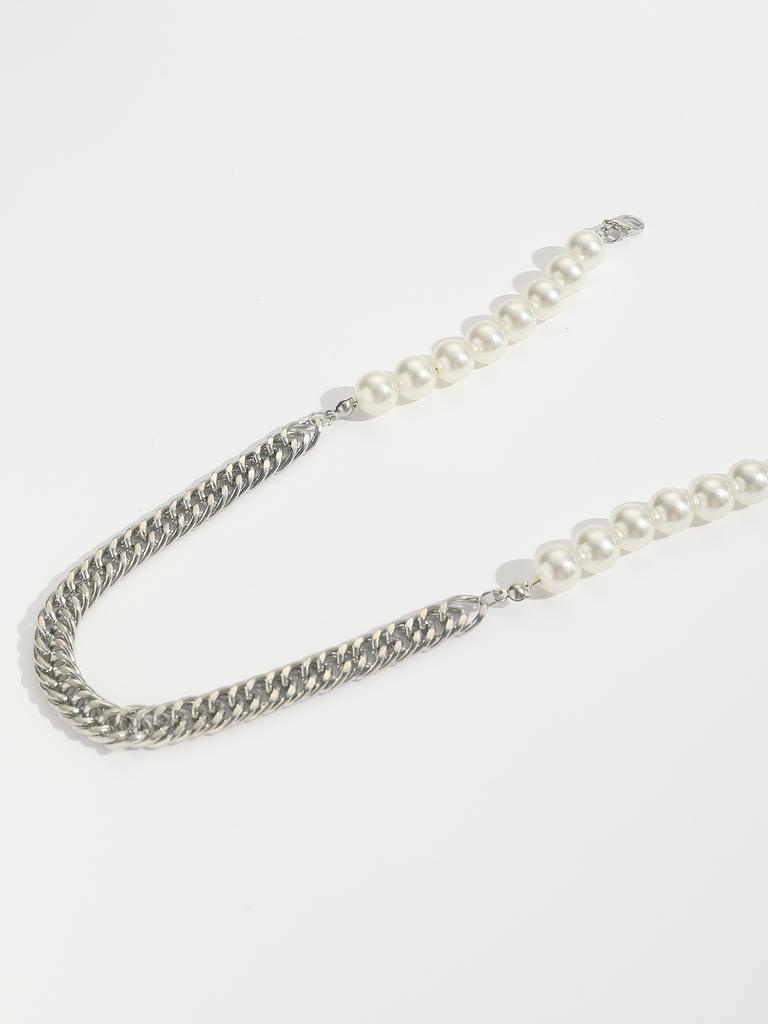 Modny, elegancki i o wspaniałym temperamencie naszyjnik z imitacją perły, naszyjnik z metalowego łańcuszka