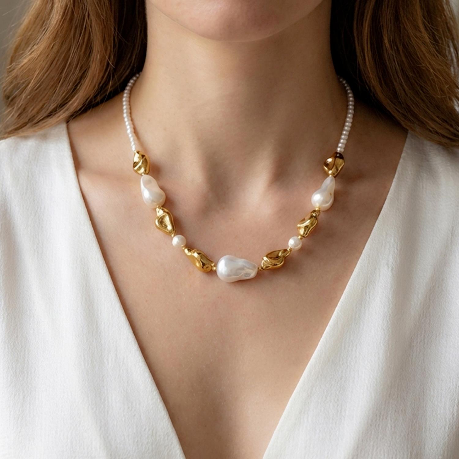 Elegant Irregular Imitation Pearl Choker Necklace for Women Simple Layered Necklace Clavicle Chain Fashion Jewelry Gift Collares