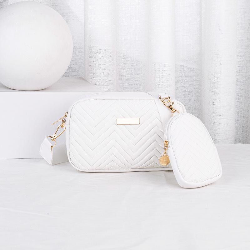 

Вышитая женская сумка, новая волнистая маленькая квадратная сумка, тисненая сумка-камера, повседневная сумка через плечо, одна штука. белый