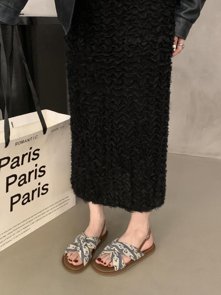 2025 Spring And Autumn New Fashion Hundreds Of Fashionable Roman Small Sandals Female Fairy Wind Flat Bottom French A Word Strap
