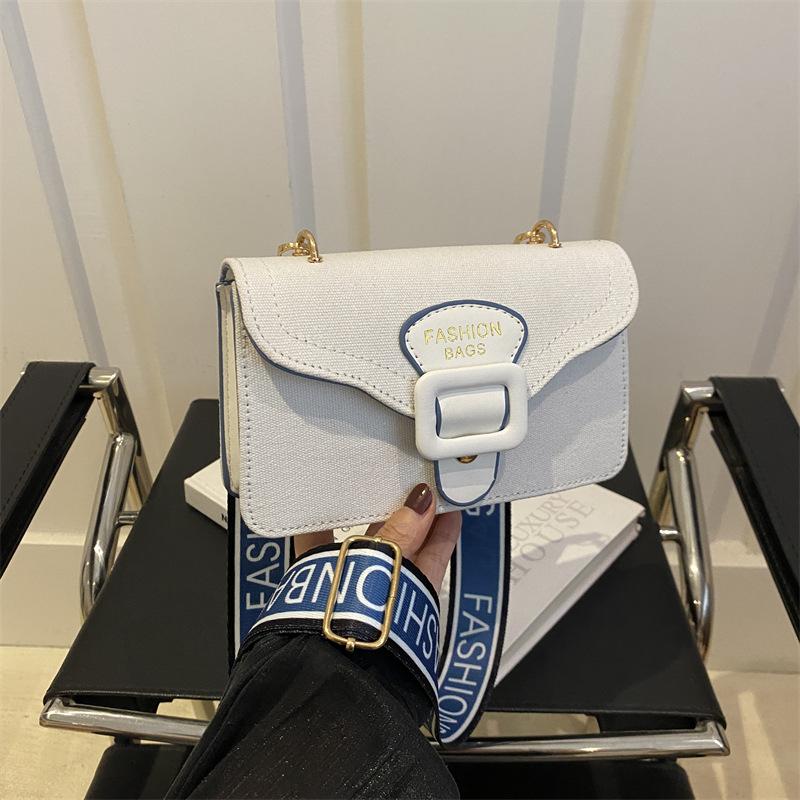 

2024 летняя новая сумка через плечо контрастного цвета с комбинированной сумкой повседневная модная сумка-мессенджер женская трендовая маленькая квадратная сумка белый